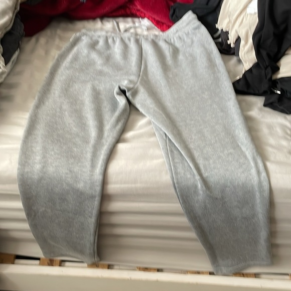 Selling 7 different jeans, DO NOT WANT ANYMORE - Picture 11 of 15